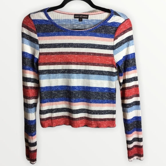 Almost Famous Sweaters - Cropped Thin  Ribbed Striped Scallop Hem Light Sweater
